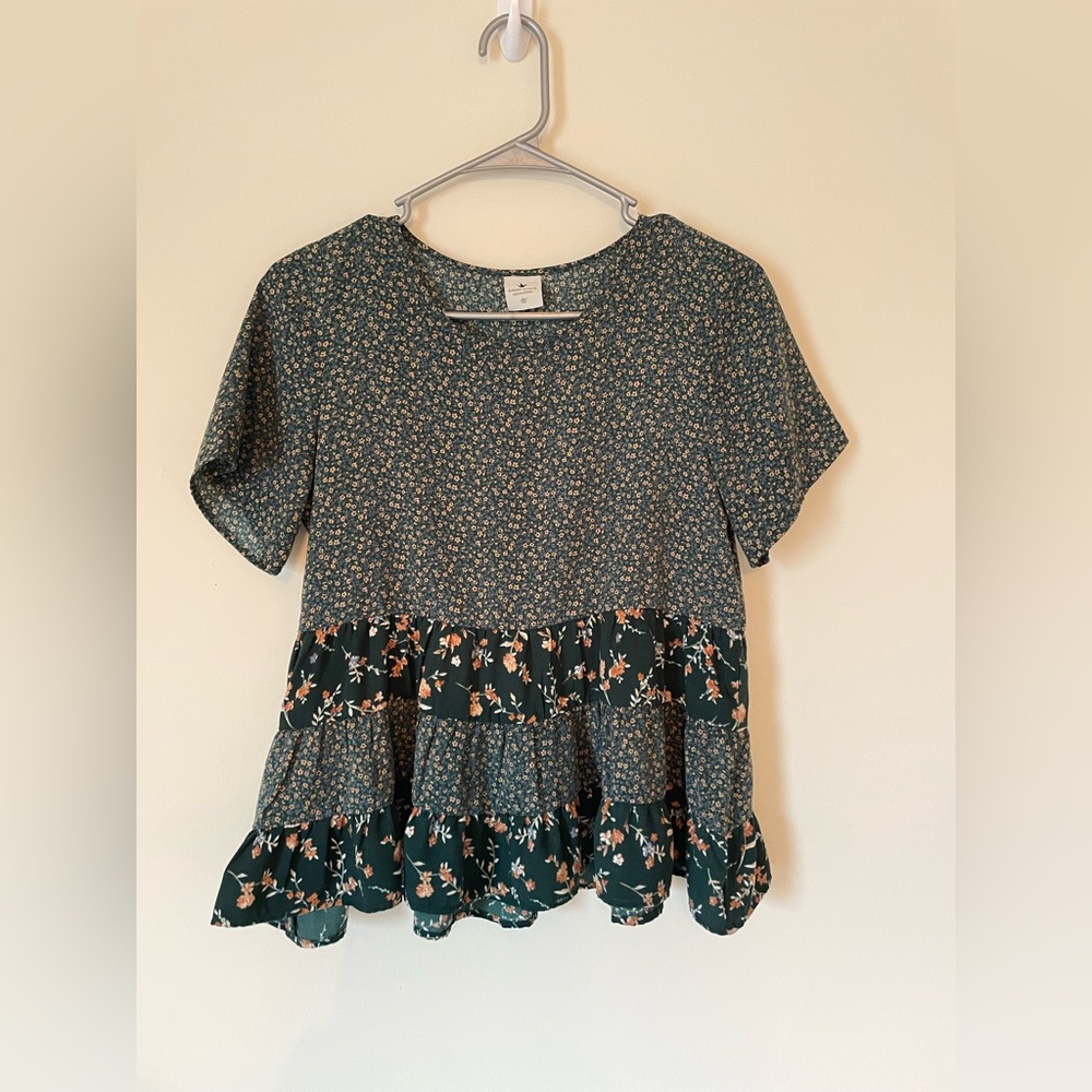 Size Small Paper Crane Floral Blouse